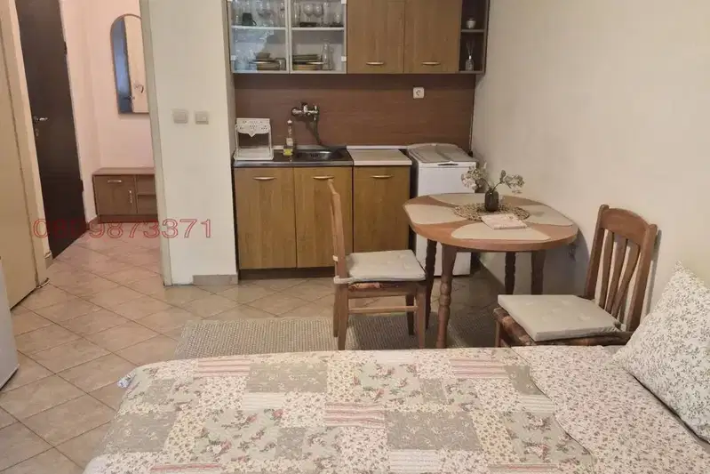 Едностаен апартамент във Велико Търново, Колю Фичето