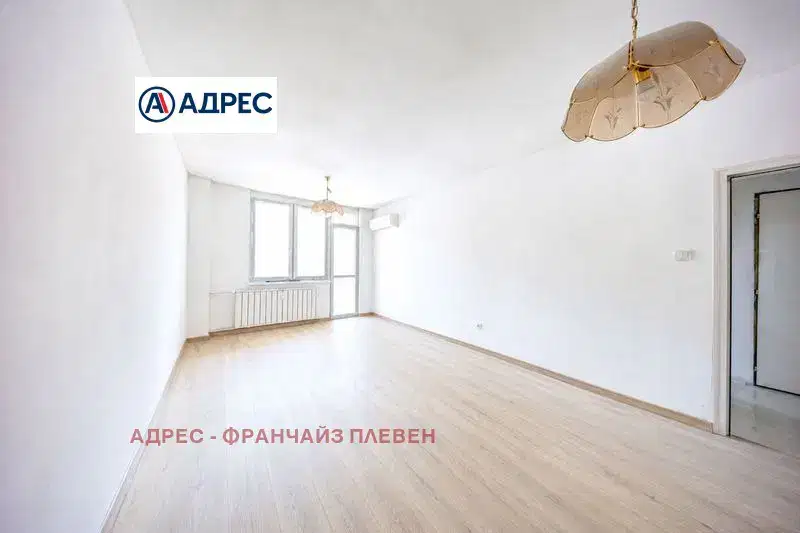 3-bedroom apartment in Vraca, Centyr
