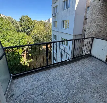 Снимка 3 — Двустаен апартамент с панорамна гледка в Дъбника, Враца