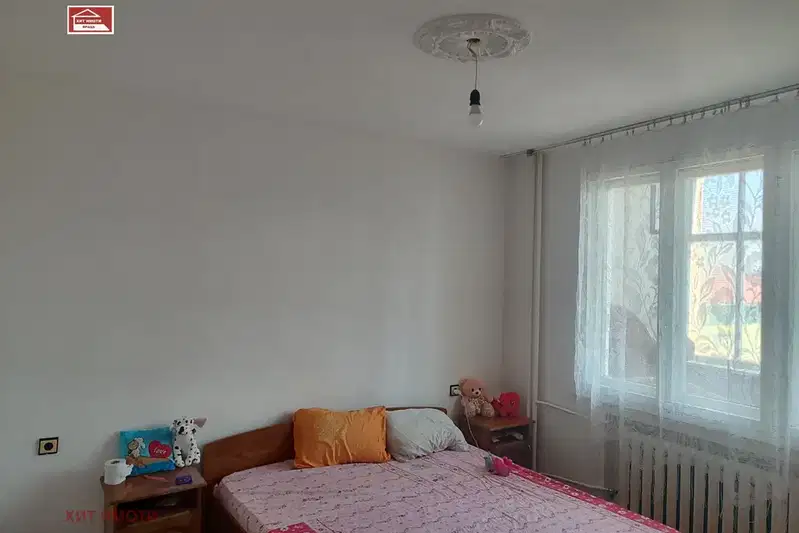Двустаен апартамент във Враца, Река Лева