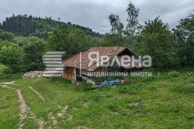Парцел в София, Копривщица