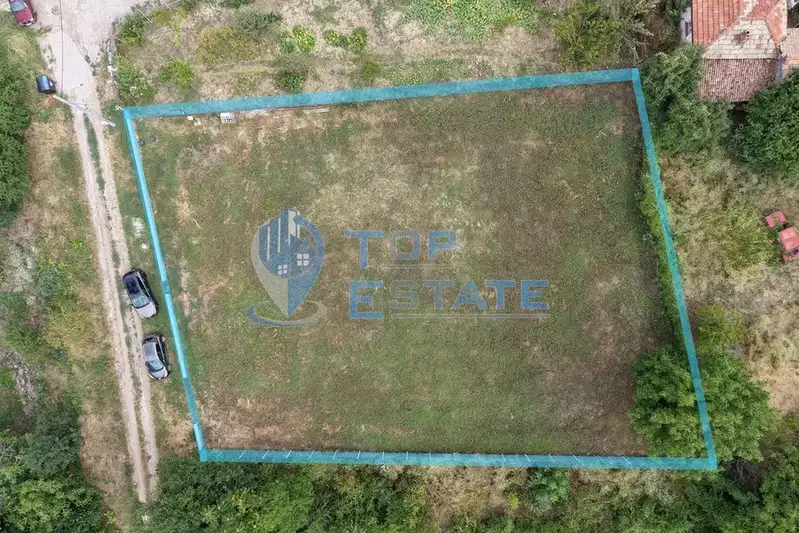 Plot in Veliko Tyrnovo, Lyaskovec