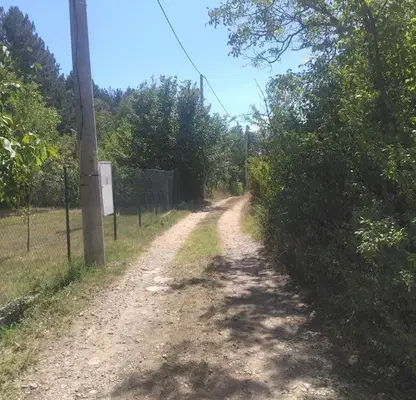 Photo 2 — Plot in Novi Iskyr