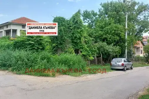 Plot in Ruse, Dolapite
