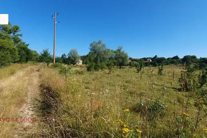 Plot in Sofia, Alino