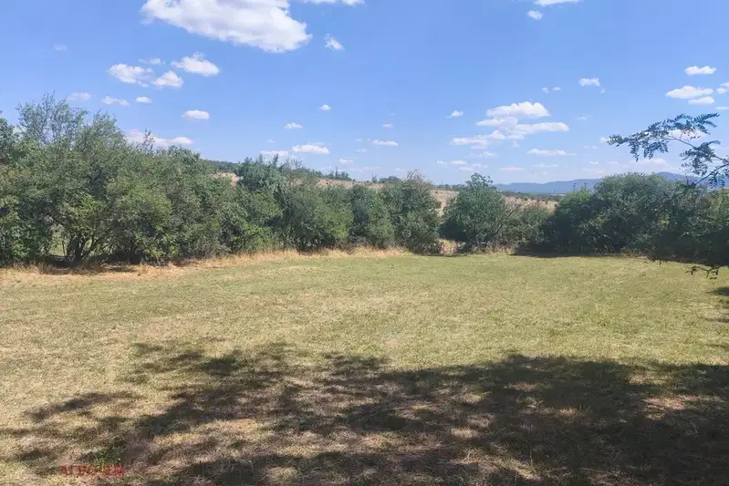 Парцел във Враца, с. Чирен