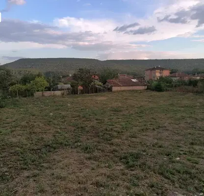 Снимка 2 — Парцел в Добрич, с. Църква
