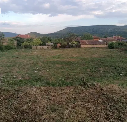 Снимка 3 — Парцел в Добрич, с. Църква