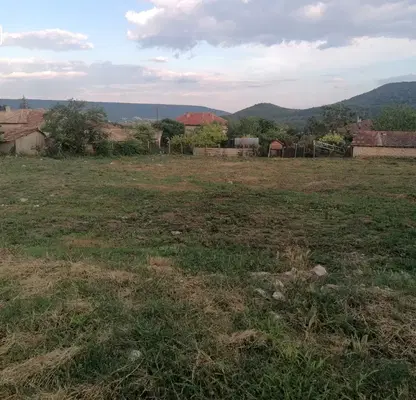 Снимка 5 — Парцел в Добрич, с. Църква