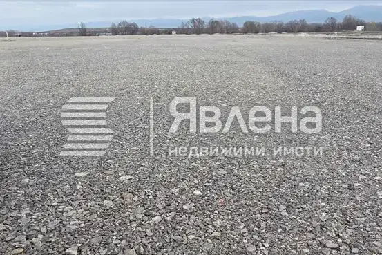 Парцел в с. Долни Богров