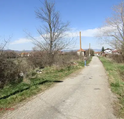 Photo 3 — Plot in Pernik, Izvor