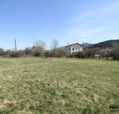 Photo 5 — Plot in Pernik, Izvor