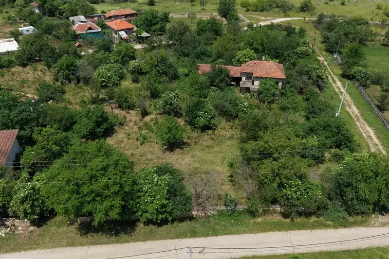 Парцел в Ловеч, с. Карлуково