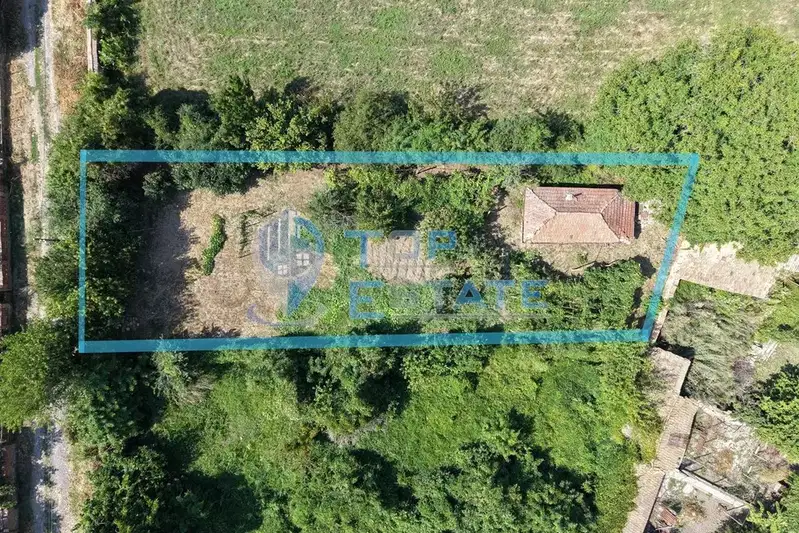 Plot in Oblast Veliko Tyrnovo, Kesarevo