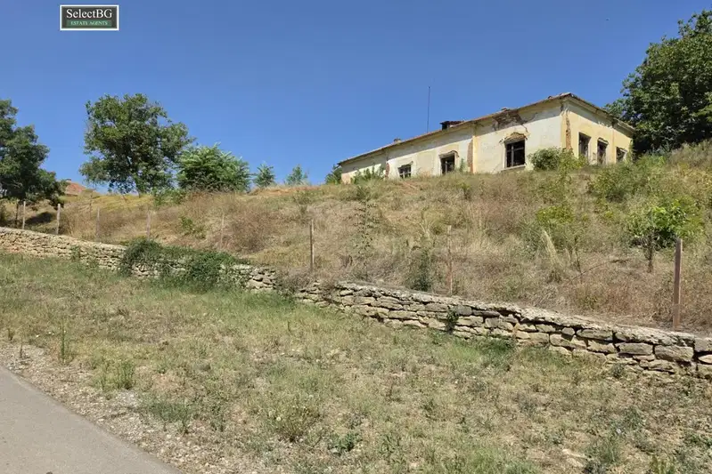 Парцел във Велико Търново, с. Лесичери