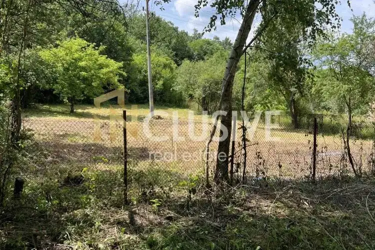 Plot in област София, Lopyan