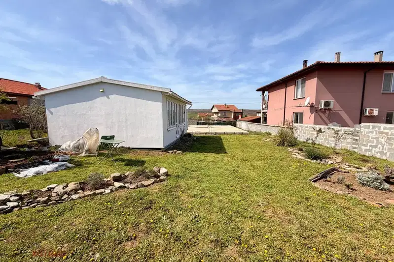 Plot in Burgas, Poroi