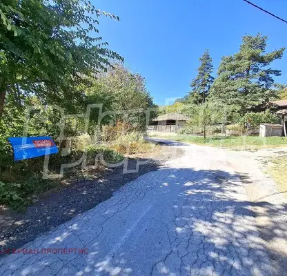 Photo 4 — Plot in Veliko Tyrnovo, s. Rayuvtsi