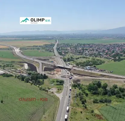 Photo 2 — Plot in Voluyak