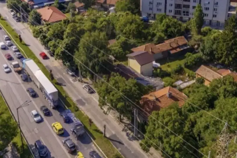 Plot in Sofia, Karpuzica