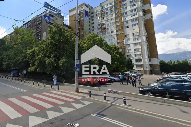 Plot in Sofia, Mladost 1