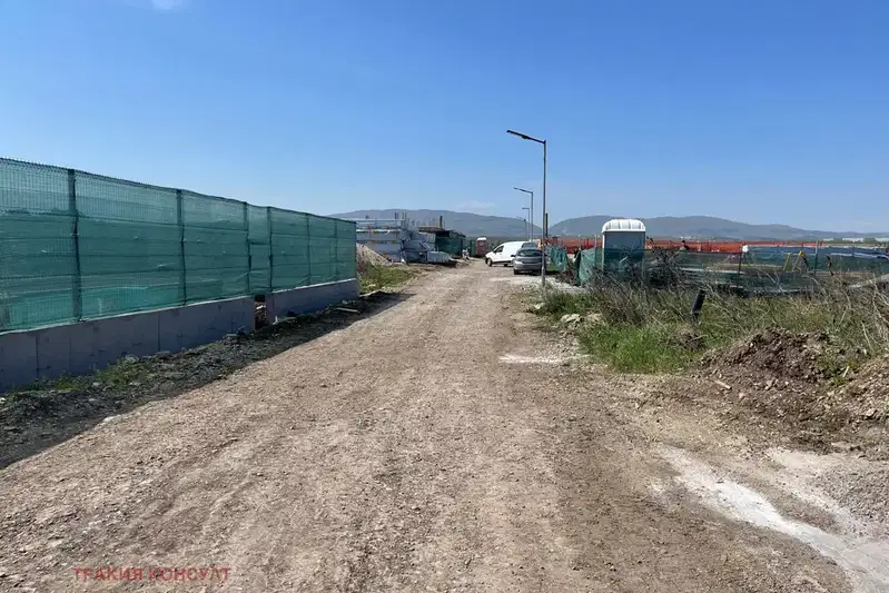 Plot in Sofia, Republika 2