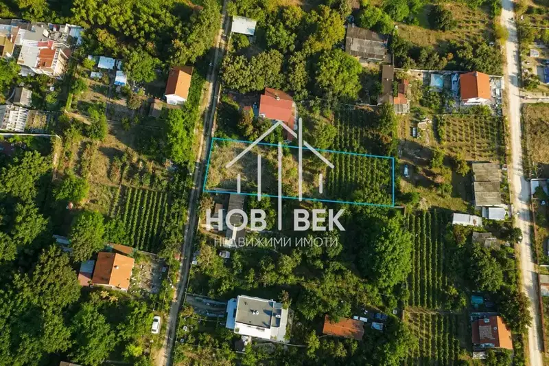 Парцел във Варна, м-т Боровец - север