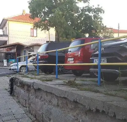 Снимка 3 — Бизнес имот в Бургас, Черноморец