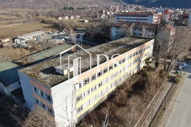 Industrial Building in Pazardjik, Bracigovo