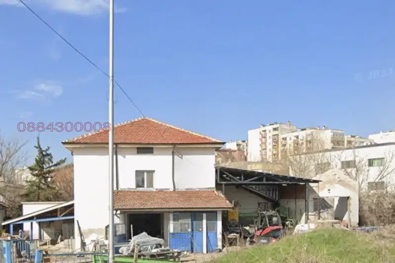 Промишлена сграда в Хасково, Бадема