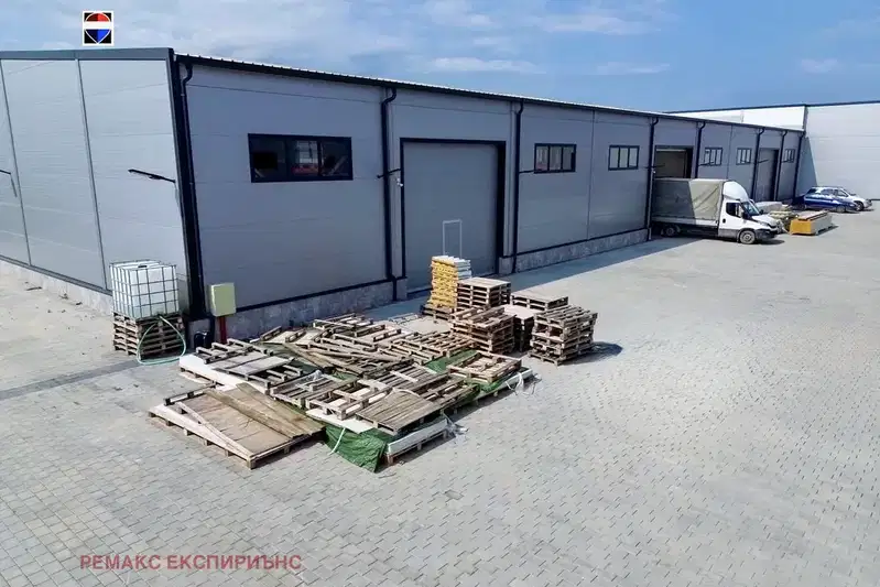 Industrial Building in Plovdiv, Industrialna Zona - Yug