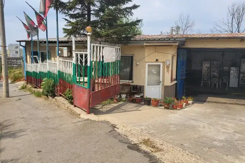 Industrial Building in Ruse, Charodeika - Sever