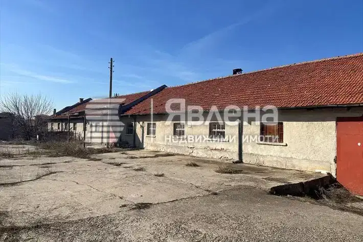 Промишлена сграда в Пловдив, с. Белащица