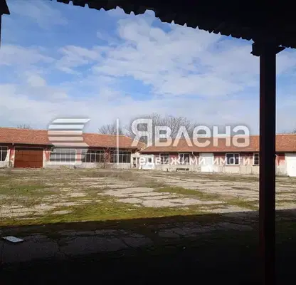 Снимка 2 — Промишлена сграда в Пловдив, с. Езерово