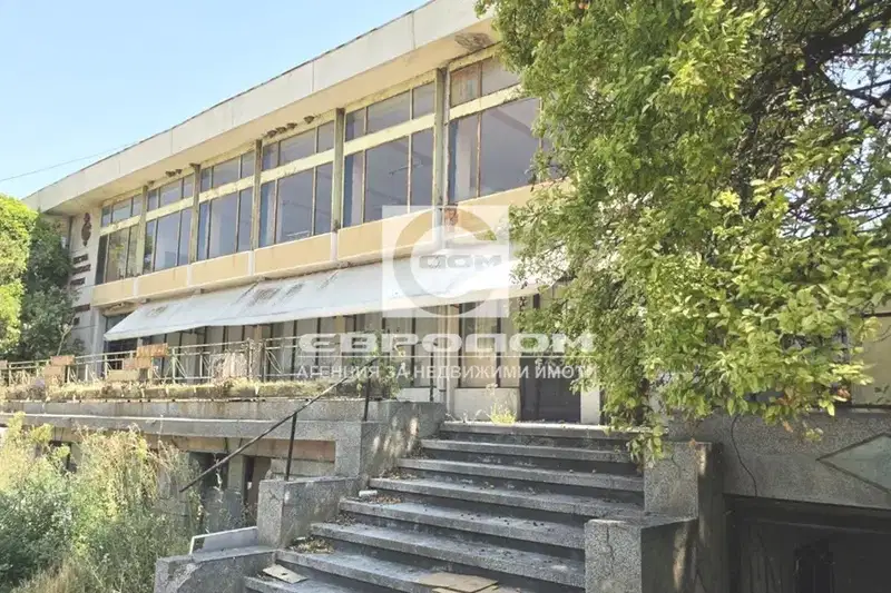 Industrial Building in Oblast Dobrich, Obrochishte