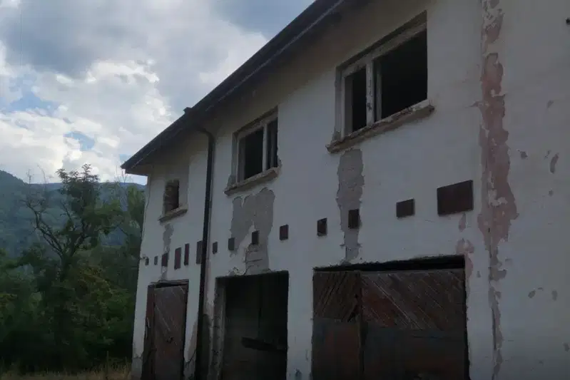 Промишлена сграда в Кюстендил, с. Пастра