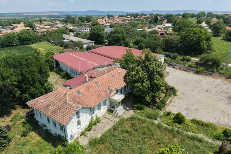 Industrial Building in Oblast Veliko Tyrnovo, Polikraishte