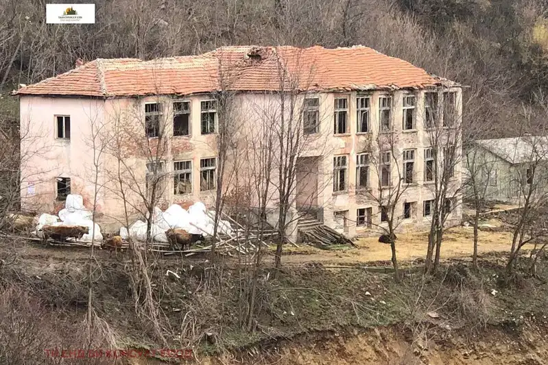 Industrial Building in Kyrdjali, s. Sinchets
