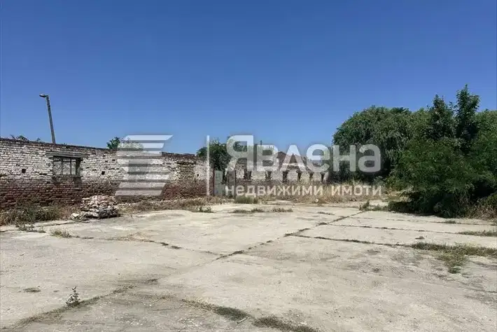 Industrial Building in Oblast Plovdiv, Trud