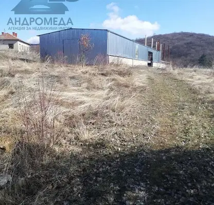 Снимка 4 — Промишлена сграда в Ловеч, с. Врабево
