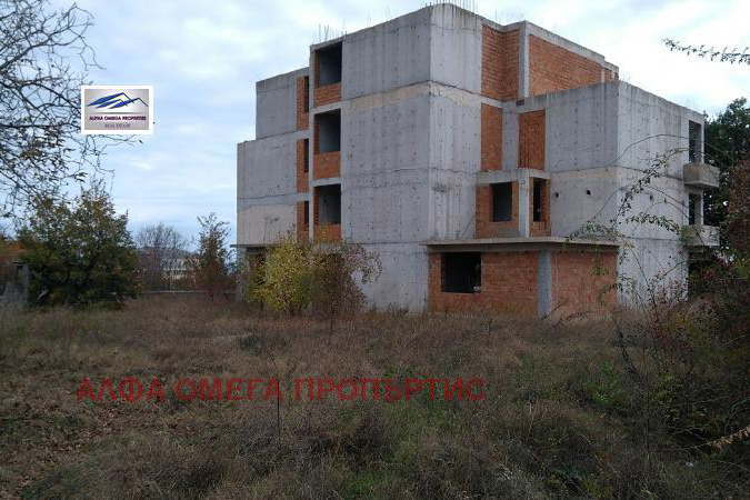 Industrial Building in Varna, Alen Mak