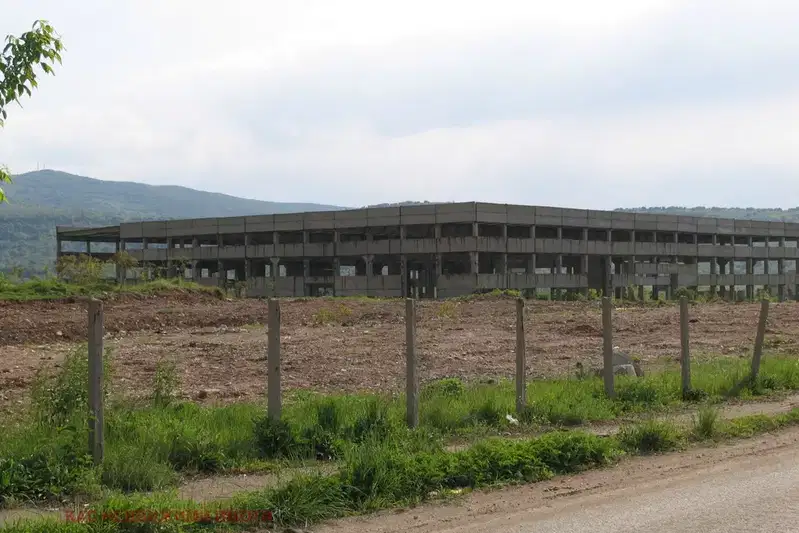 Industrial Building in Vraca, Promishlena Zona