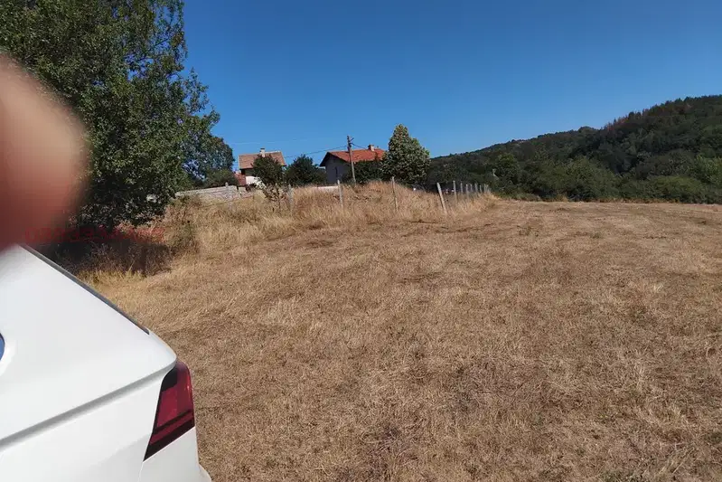 Arable Land in Sofia, Lopushnya