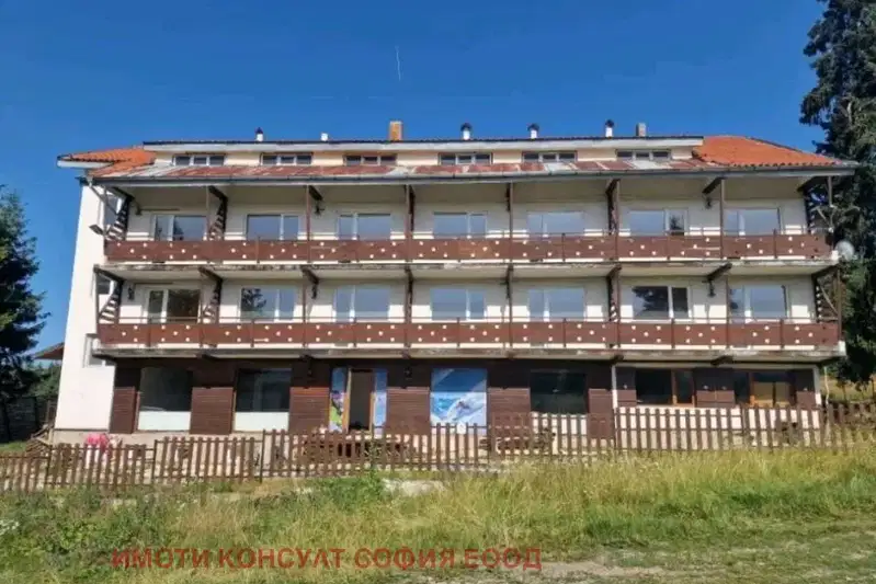 Хотел в София, с. Говедарци