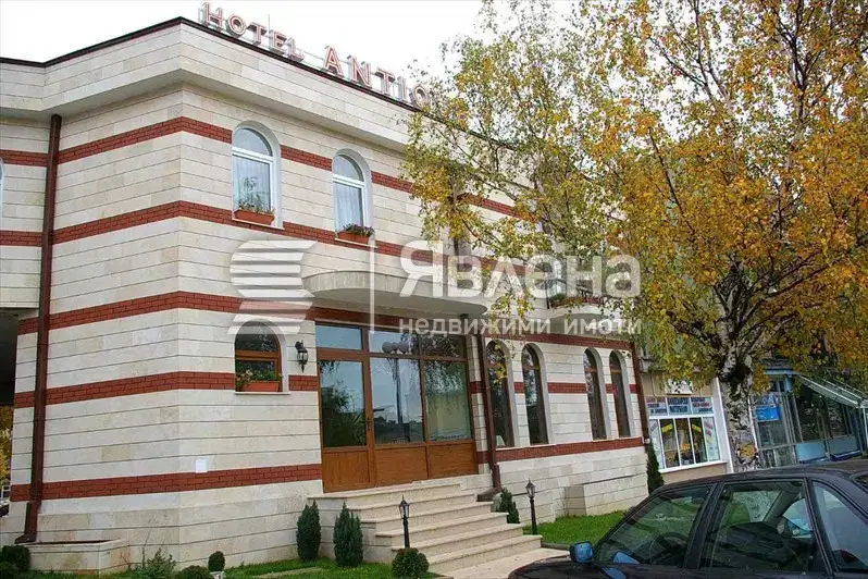 Hotel in област София, Zlatica