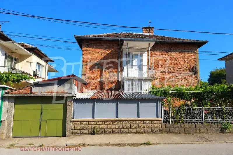 Floor of House in Veliko Tyrnovo, Debelec