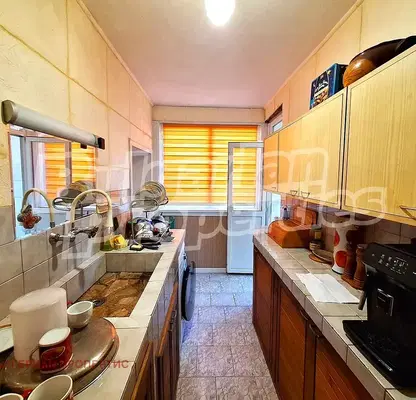 Photo 4 — Floor of House in Veliko Tyrnovo, Debelec