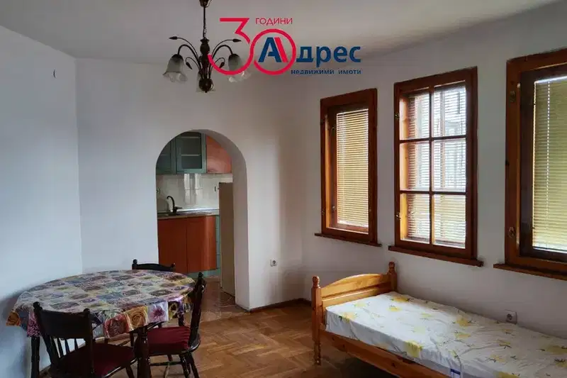 Floor of House in Plovdiv, Karlovo