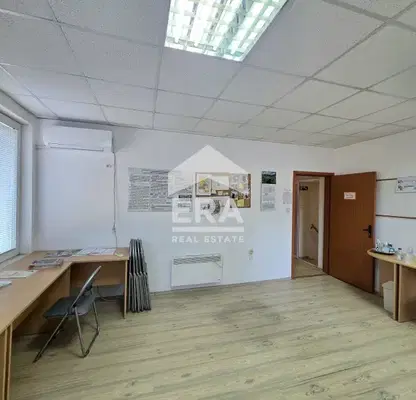 Photo 4 — Spacious 4-room apartment in Center, Ruse with terrace