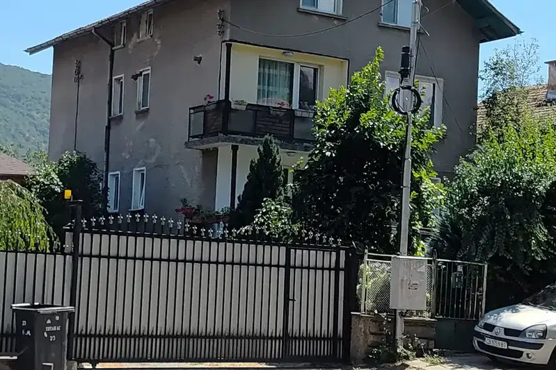 Етаж от къща в с. Панчарево